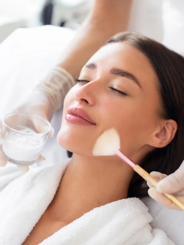 rimuovere-inestetismi-pelle-con-peeling-prx-plus